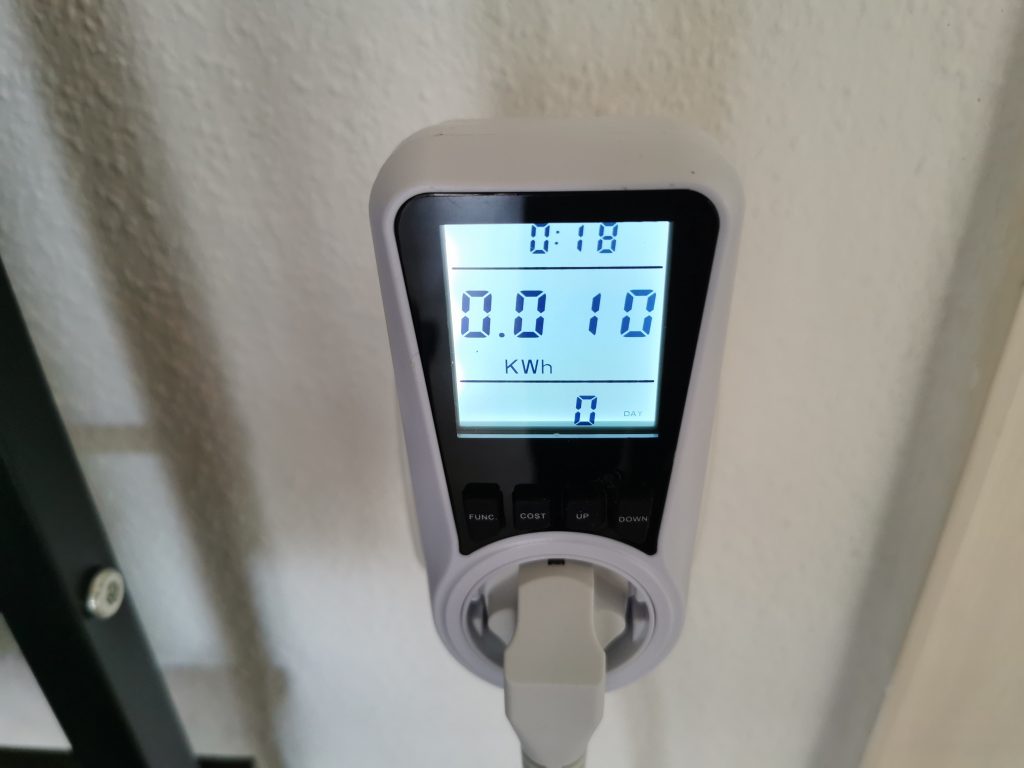 AEG DB 1740LG Dampfbügeleisen Stromverbrauch 1
