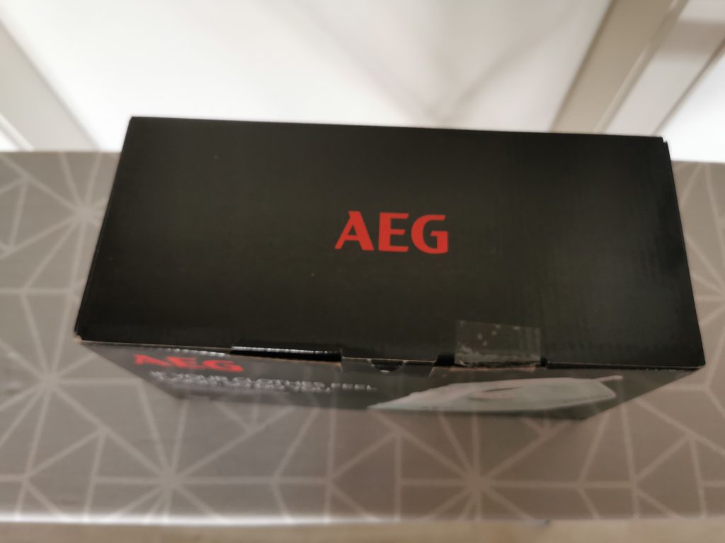 AEG DB 1740LG Dampfbügeleisen Verpackung oben