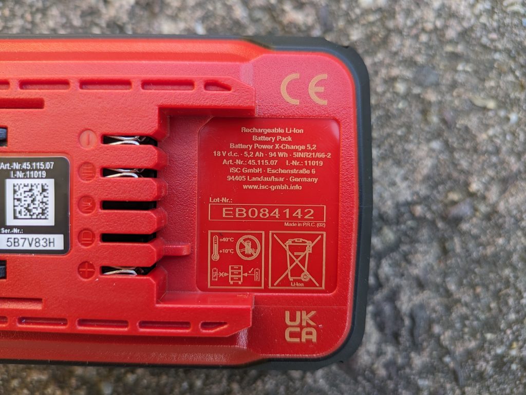 Akku des Einhell FREELEXO 1200 LCD BT Mähroboters von Oben Nahansicht