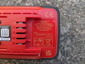 Akku des Einhell FREELEXO 1200 LCD BT Mähroboters von Oben Nahansicht