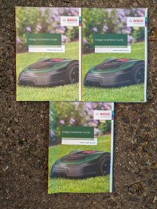 Alle Installationsanleitungen des Bosch Home and Garden Indego XS 300 Mähroboters in verschiedenen Sprachen