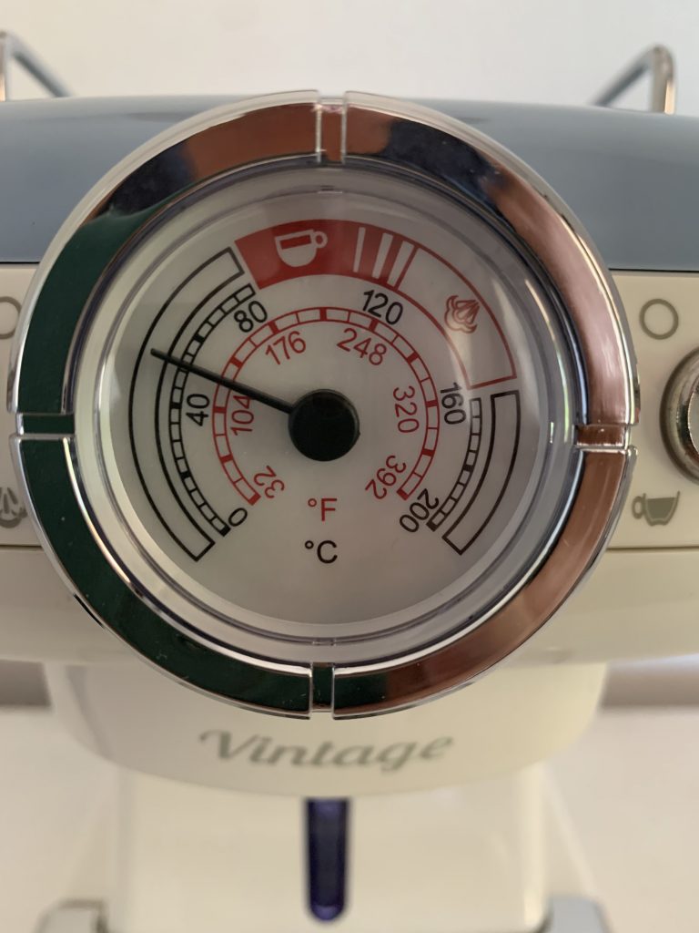 Ariete Vintage 1389 Kaffeepadmaschine Nahaufnahme Manometer