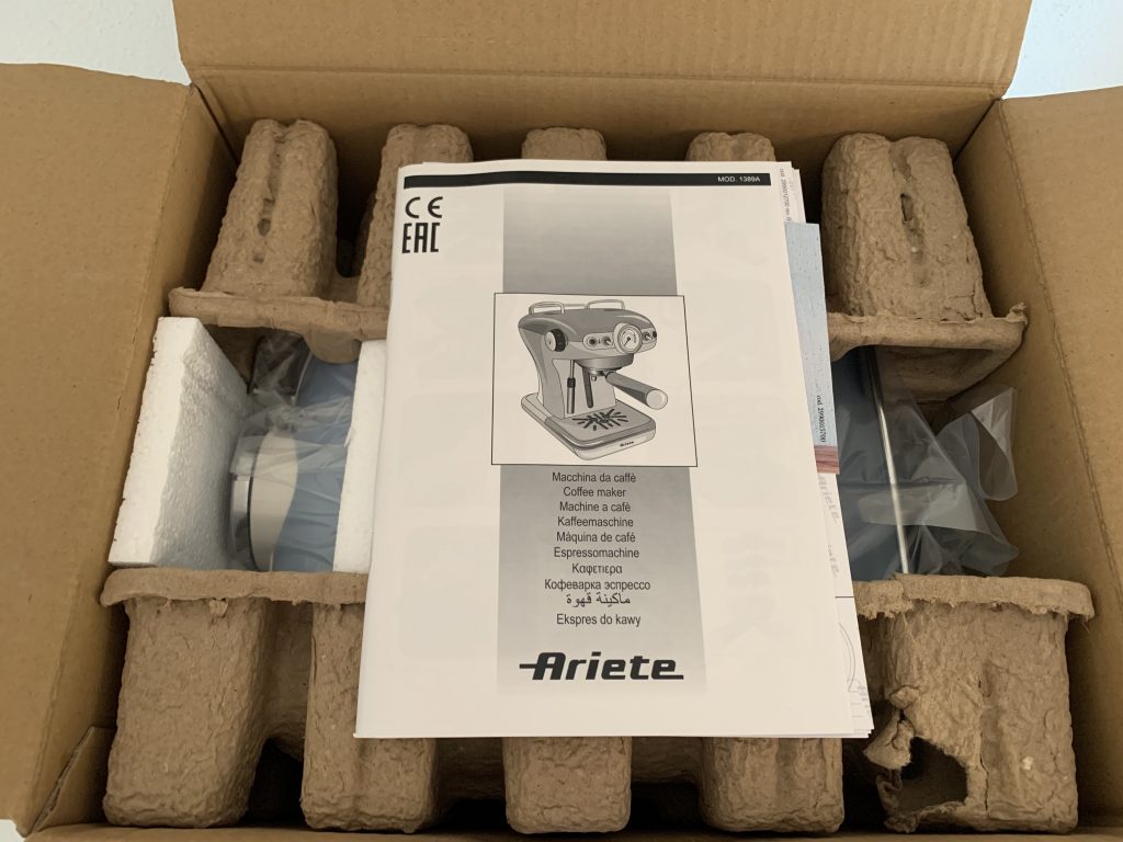 Ariete Vintage 1389 Kaffeepadmaschine geffneter Karton von oben