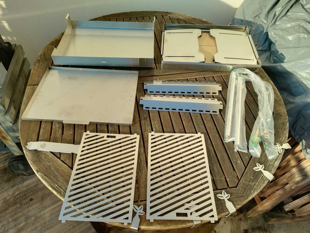 BURNHARD Jones Camping-Gasgrill Lieferumfang