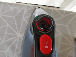 Braun TexStyle 9 Dampfbügeleisen Antikalk Öffnung