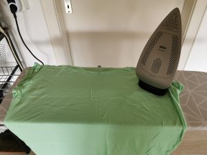 Braun TexStyle 9 Dampfbügeleisen TShirt vor dem bügeln