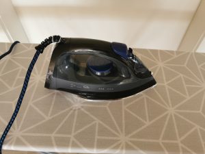 Clatronic DB 3703 Dampfbügeleisen Seitenansicht