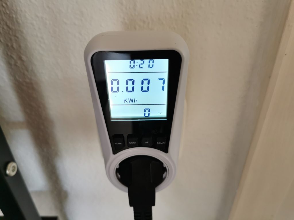 Clatronic DB 3703 Dampfbügeleisen Stromverbrauch