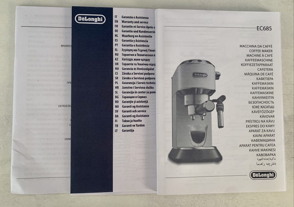 De'Longhi Dedica Style EC 685.M Kaffeepadmaschine Bedienungsanleitung, Sicherheitshinweise und Garantieheft