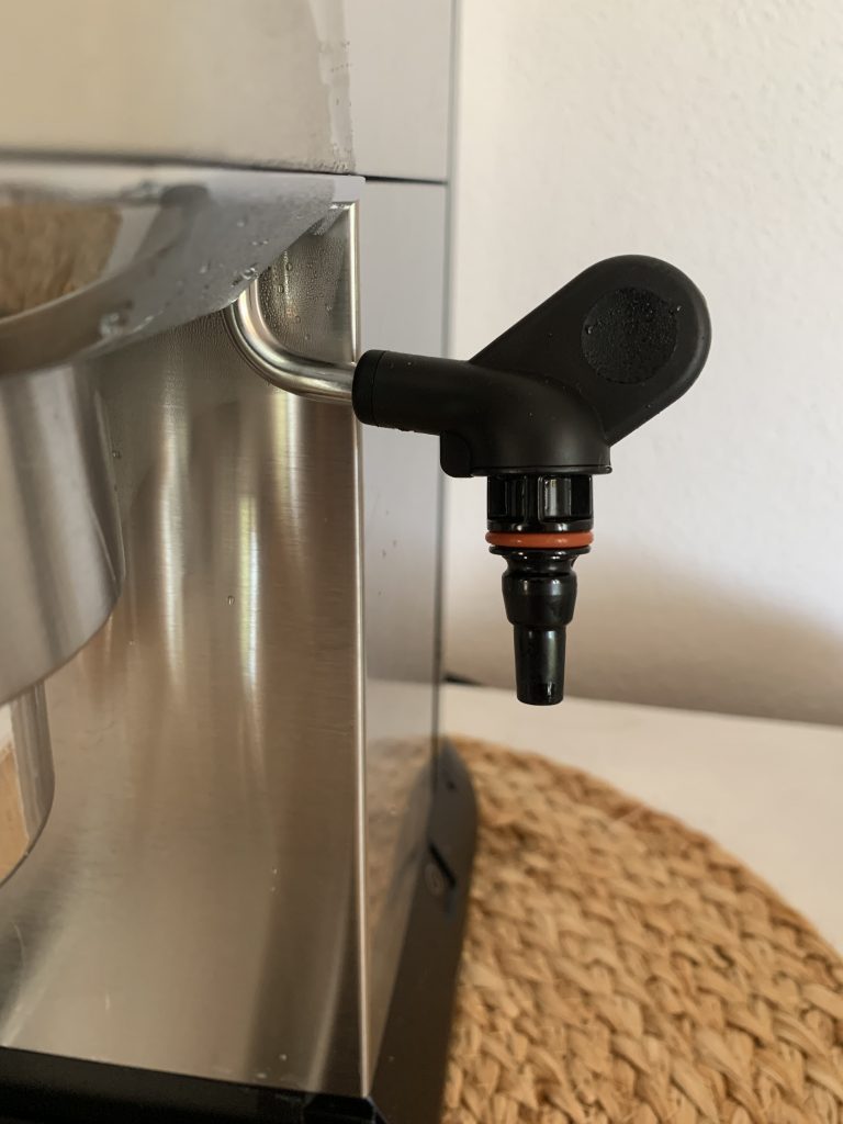 De'Longhi Dedica Style EC 685.M Kaffeepadmaschine Heißwasserdüse ohne Aufsatz