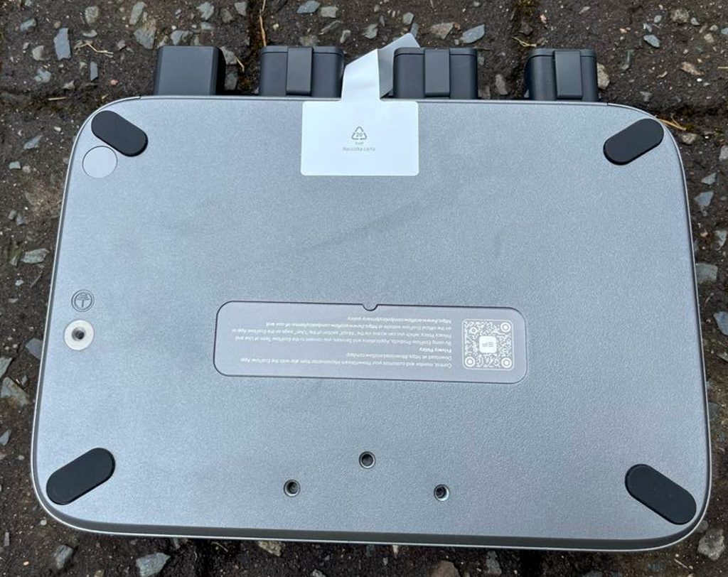 EcoFlow DELTA 2 Max Powerstation Wechselrichter Unterseite