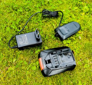 Gardena ComfortCut 60 18V-P4A Akku-Heckenschere Akku mit Ladegerät
