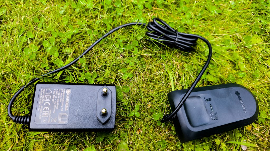 Gardena ComfortCut 60 18V-P4A Akku-Heckenschere Ladegerät