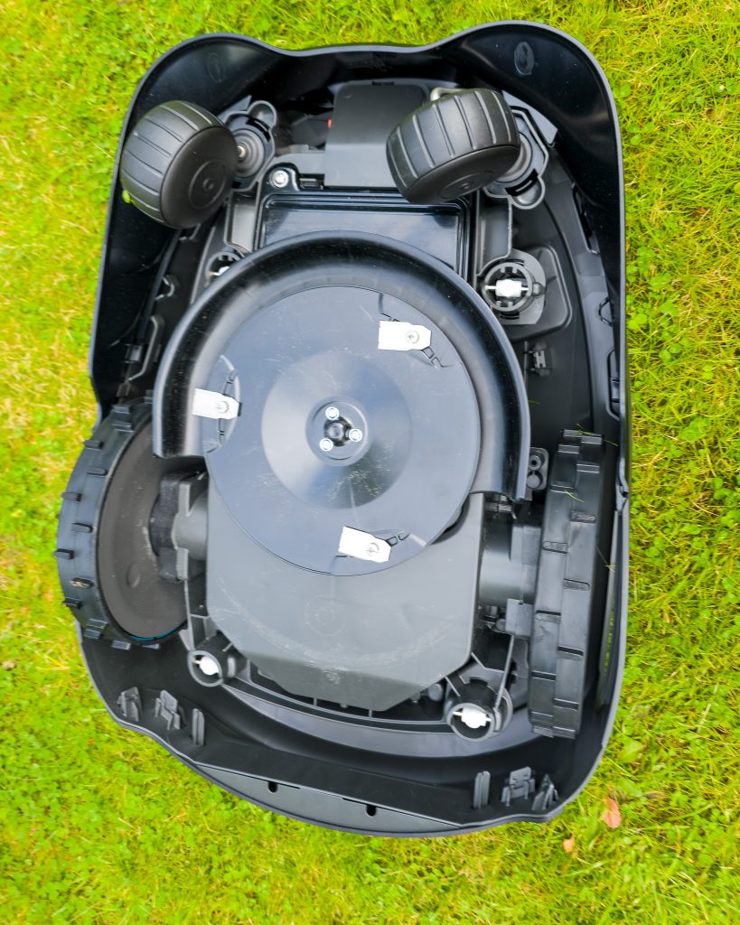 Gardena Mähroboter smart SILENO life Unterseite