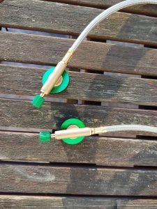 Gasanschlüsse des BURNHARD Jones Camping-Gasgrills