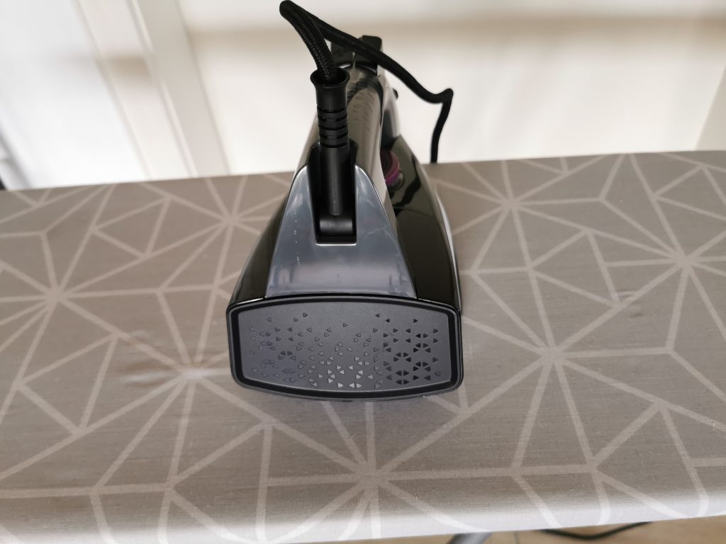 Grundig SI 4850 Dampfbügeleisen Rückansicht