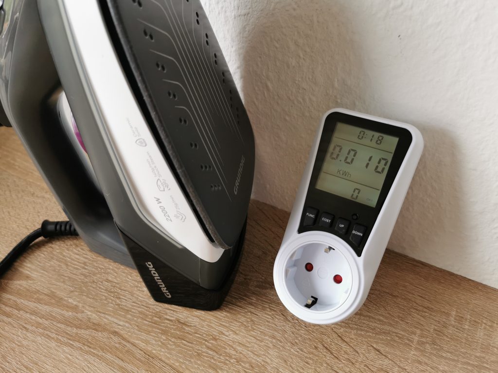 Grundig SI 4850 Dampfbügeleisen Stromverbrauch niedrige Stufe