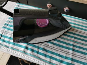 Grundig SI 4850 Dampfbügeleisen bügeln Geschirrtuch