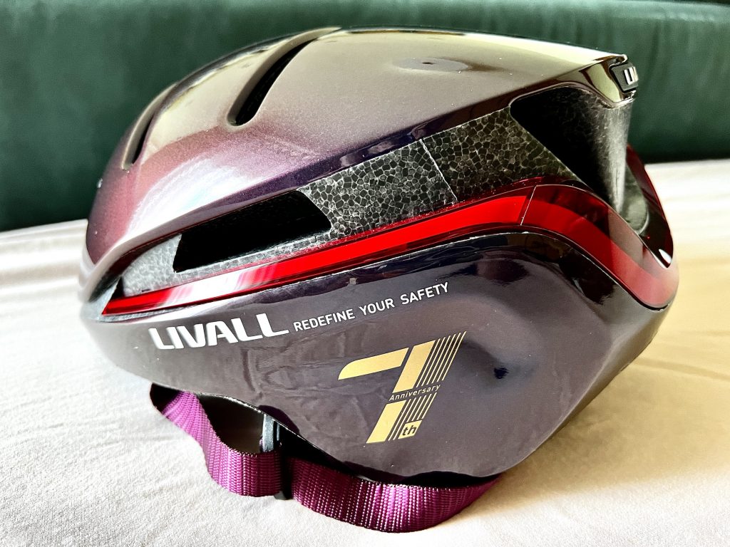 LIVALL Evo21 Fahrradhelm Seitenansicht