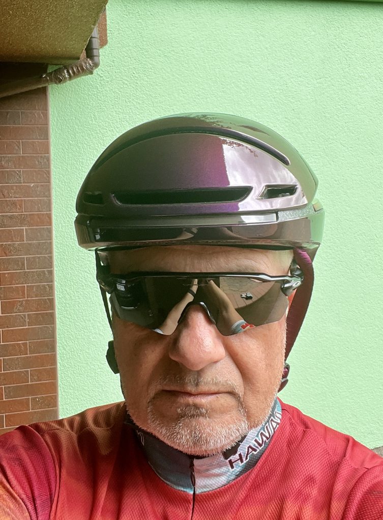 LIVALL Evo21 Fahrradhelm Frontansicht