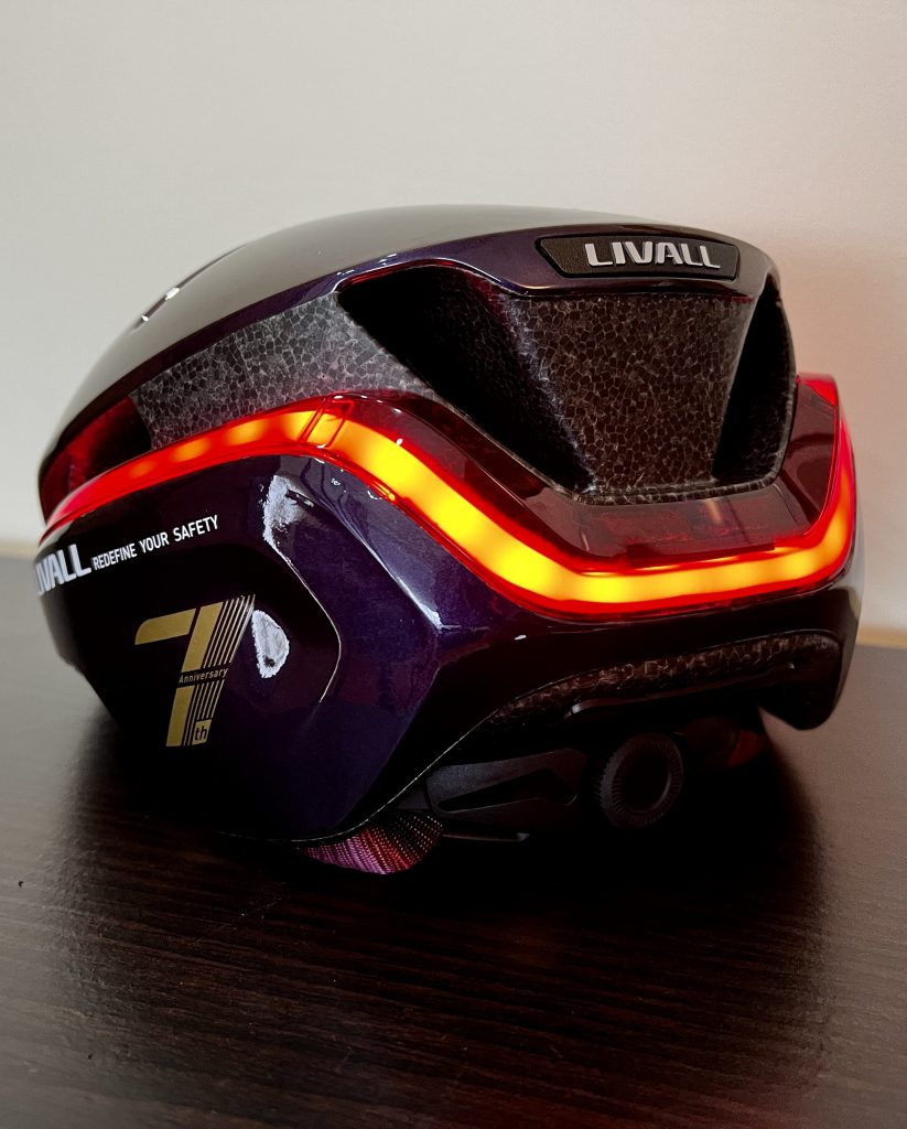 LIVALL Evo21 Fahrradhelm Blick von hinten