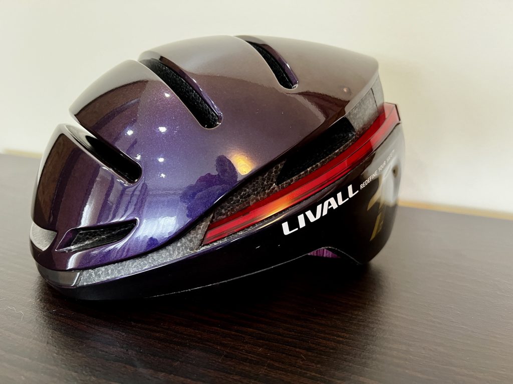 LIVALL Evo21 Fahrradhelm Seitenansicht