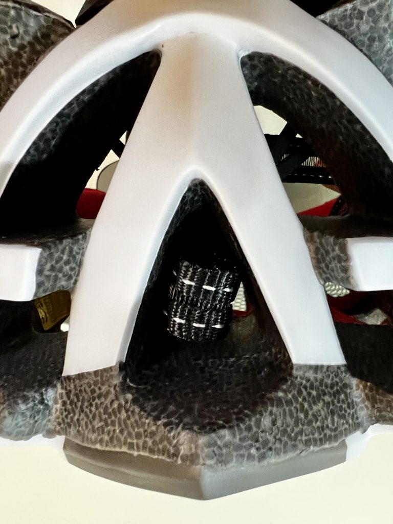 Shinmax NR-096 Fahrradhelm Blick von hinten