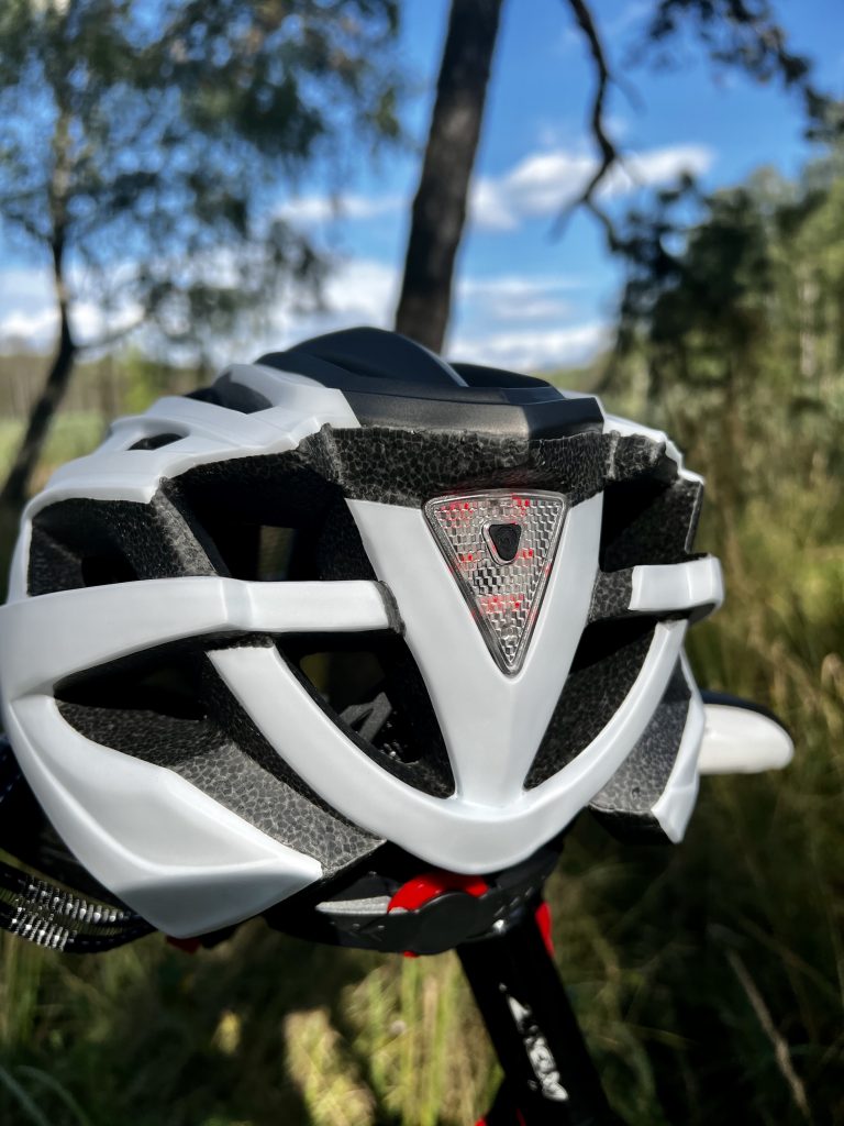 Shinmax NR-096 Fahrradhelm Blick von hinten