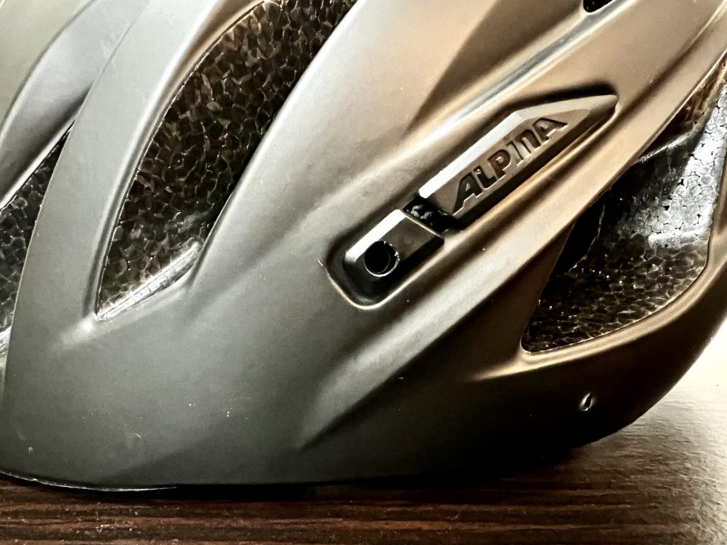 Alpina Haga LED Fahrradhelm – Öffnung für Blendschutz