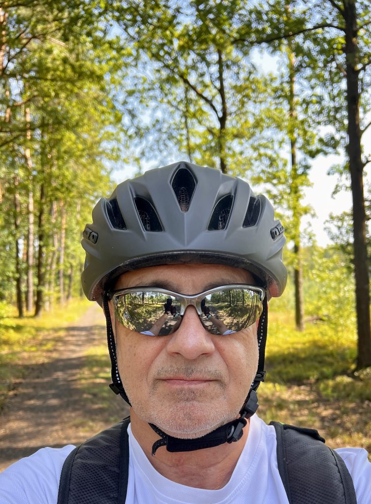 Alpina Haga LED Fahrradhelm Frontansicht
