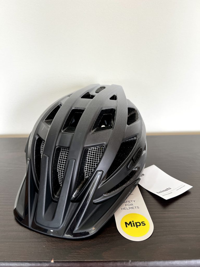 uvex i-vo cc MIPS Fahrradhelm Frontansicht