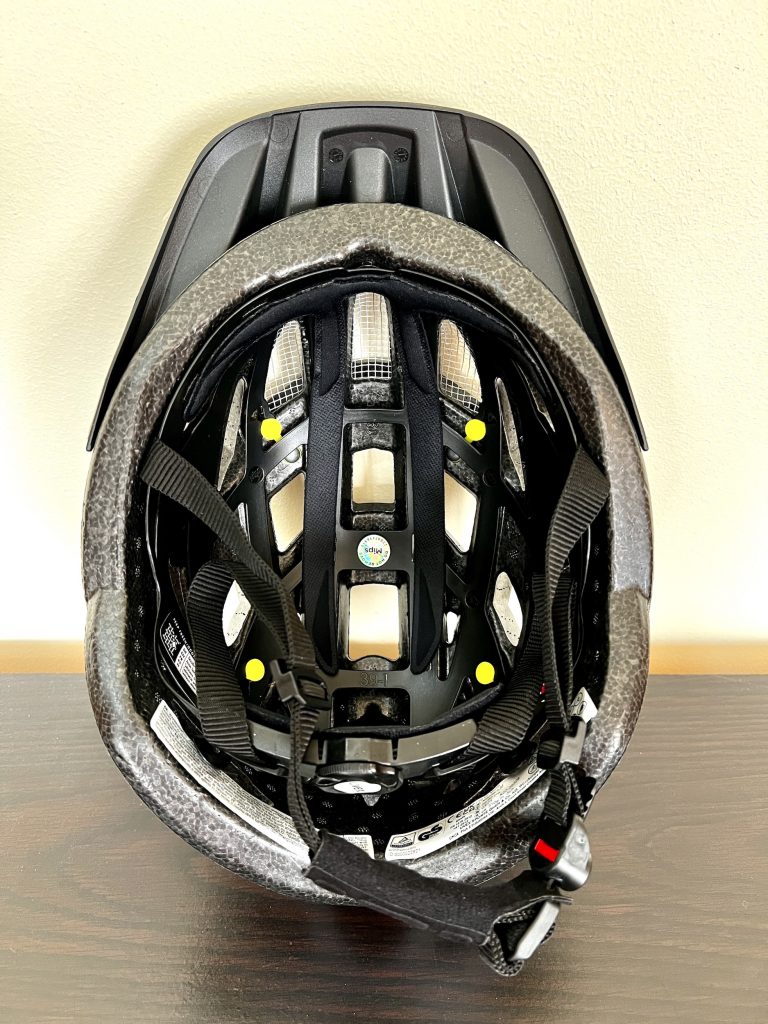 uvex i-vo cc MIPS Fahrradhelm – Innenansicht
