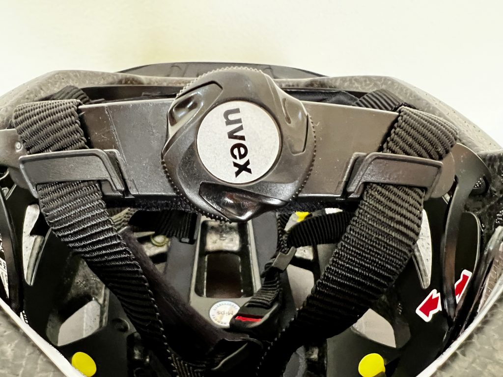 uvex i-vo cc MIPS Fahrradhelm – Innenansicht Dreheinstellrad
