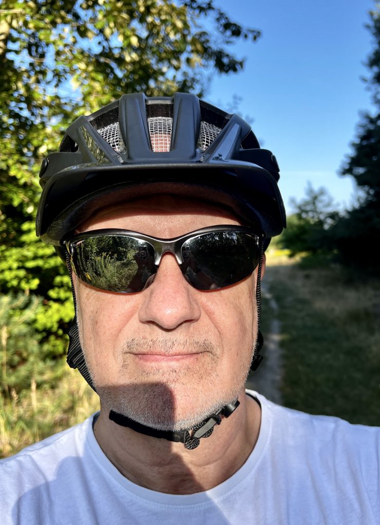 uvex i-vo cc MIPS Fahrradhelm Frontansicht