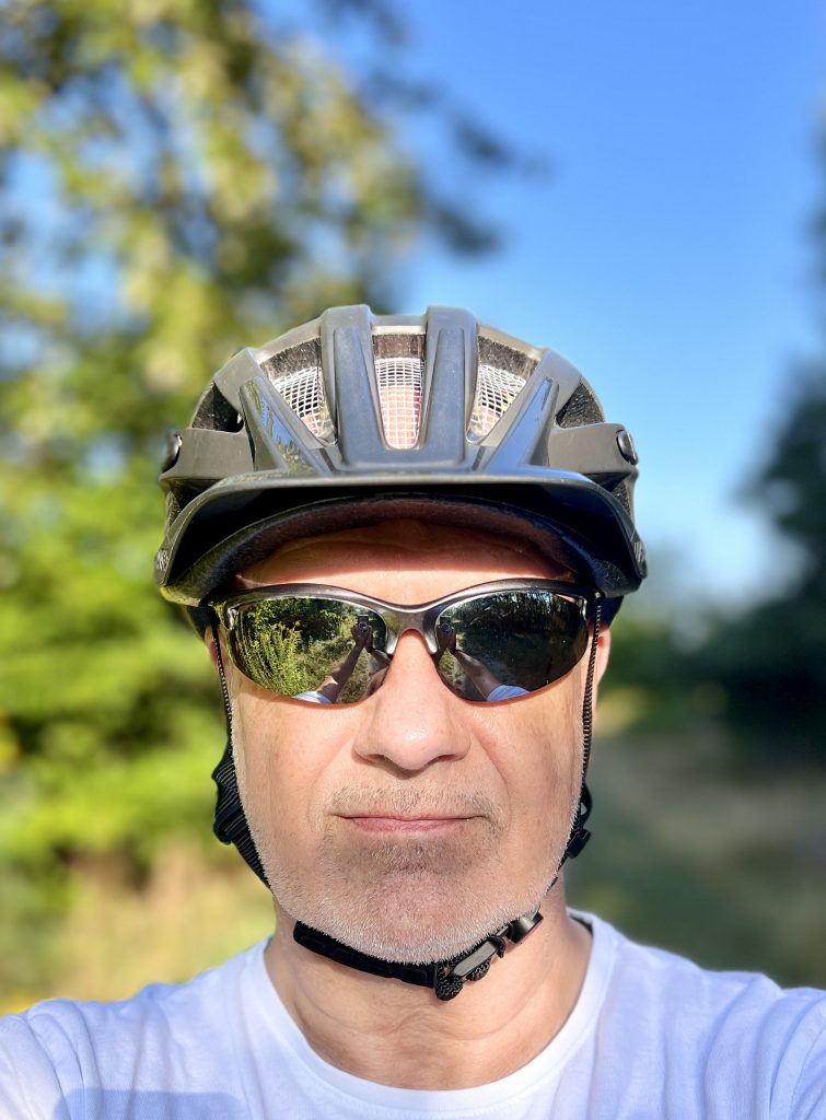 uvex i-vo cc MIPS Fahrradhelm Frontansicht