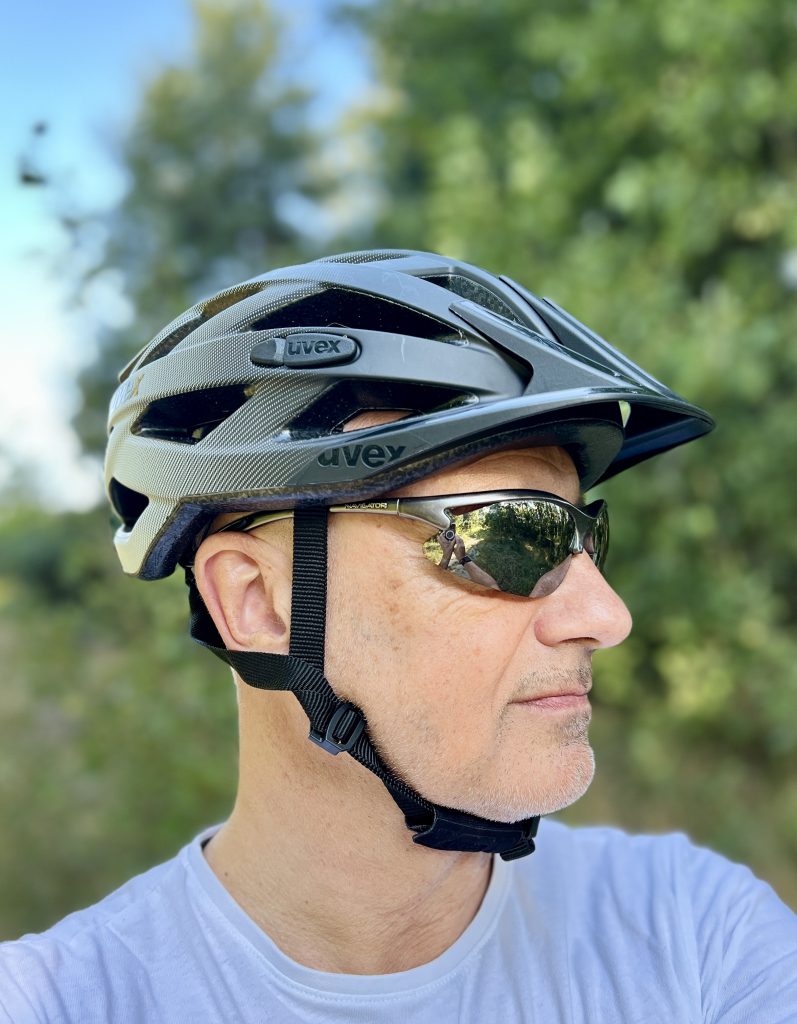 uvex i-vo cc MIPS Fahrradhelm Seitenansicht