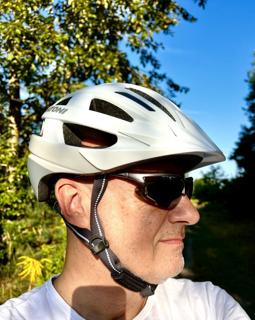 Cratoni Velo-X Fahrradhelm Seitenansicht