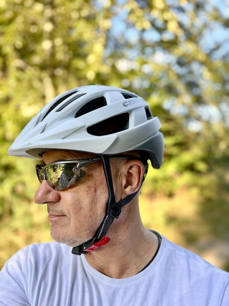 Cratoni Velo-X Fahrradhelm Seitenansicht