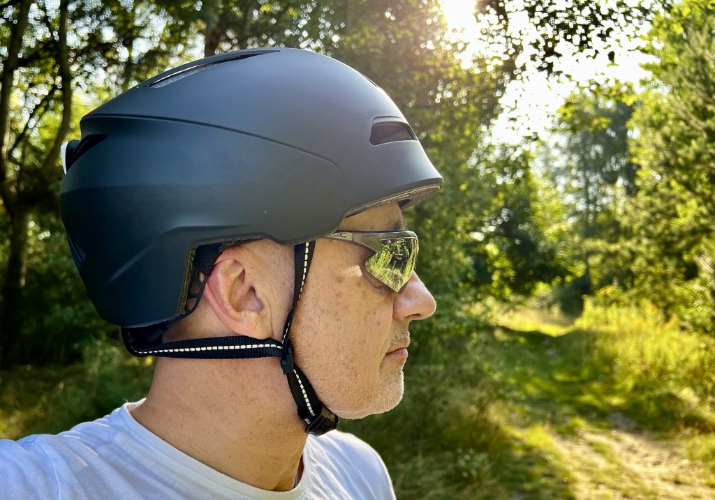 uvex urban planet LED Fahrradhelm Seitenansicht