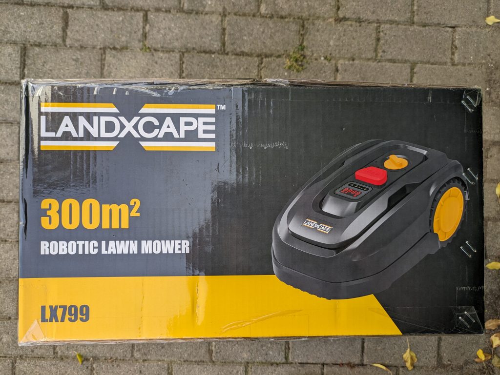 LANDXCAPE LX799 Mähroboter Verpackung von rechts