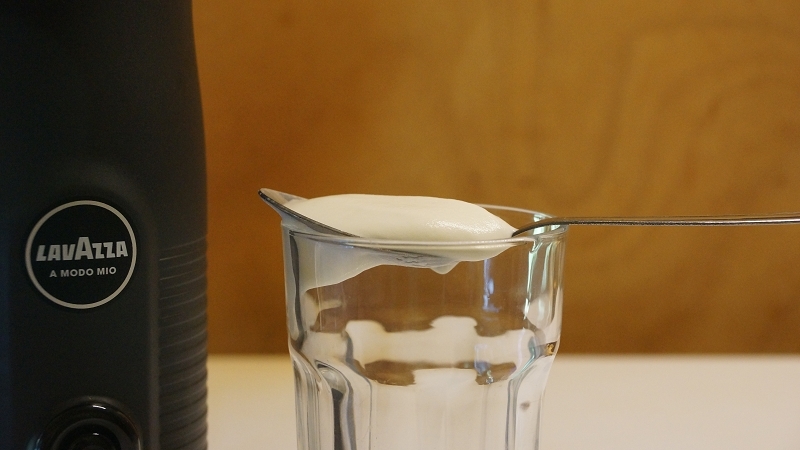 Lavazza A Modo Mio Milk Easy Test mit Magermilch