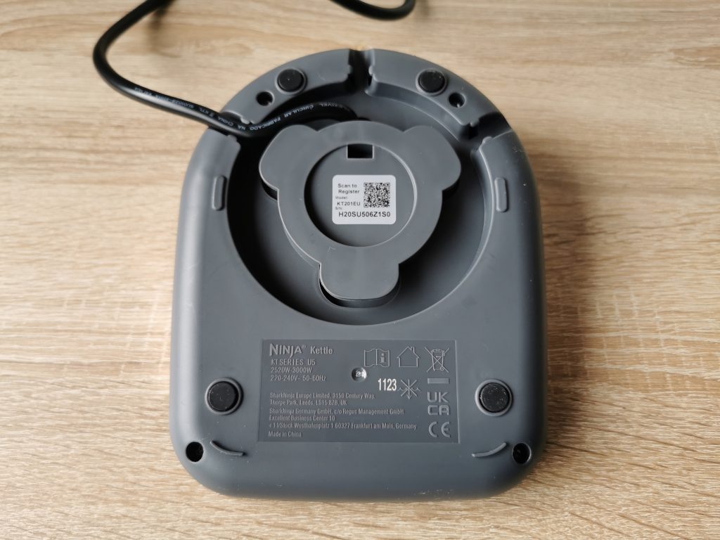 Ninja KT201EU Wasserkocher Kabelaufwicklung