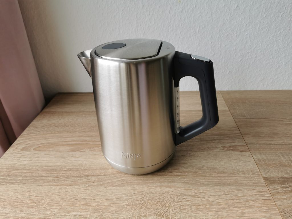 Ninja KT201EU Wasserkocher Seitenansicht