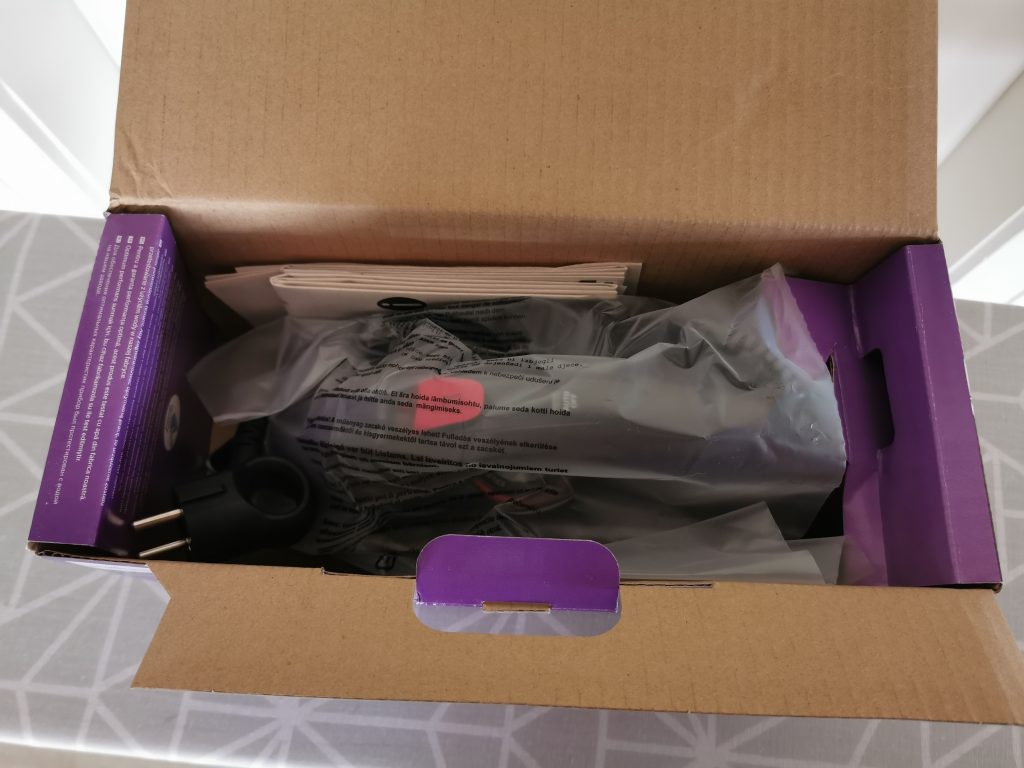 Philips Azur Dampfbügeleisen Verpackung geöffnet
