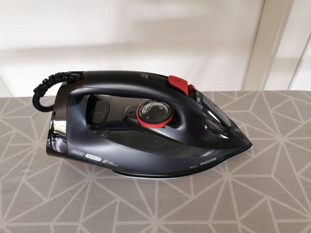 Philips Azur Dampfbügeleisen seitliche Ansicht