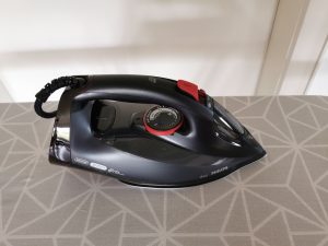 Philips Azur Dampfbügeleisen seitliche Ansicht