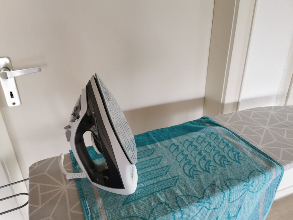 Philips EasySpeed Dampfbügeleisen Bügeln