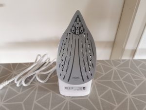 Philips EasySpeed Dampfbügeleisen Sohle