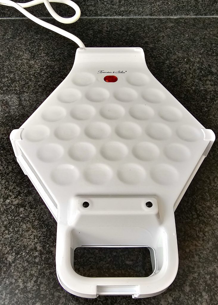 Rosenstein & Söhne Bubble Waffelmaker eingesteckt