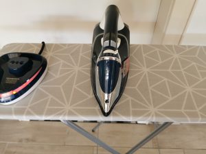 Russel Hobbs Cordless Bügeleisen Frontansicht